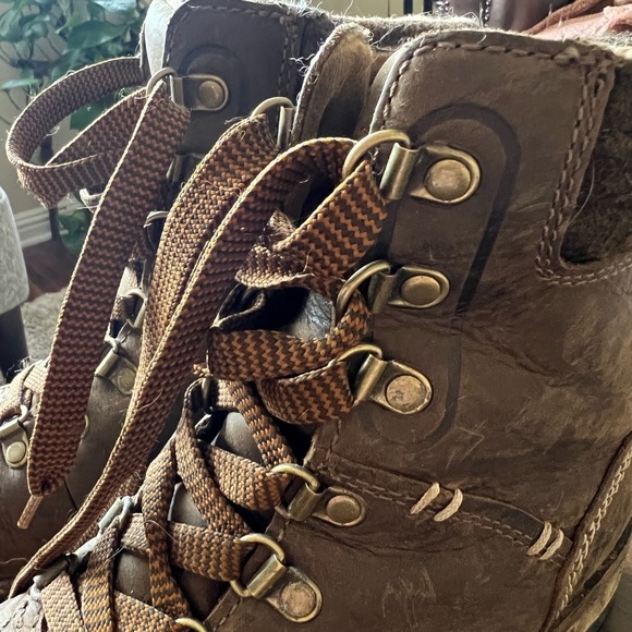 Kodiak Surrey II hiking boots, size 6.5 - Picture 10 of 16